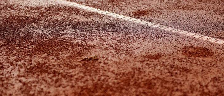natte tennisbaan.png