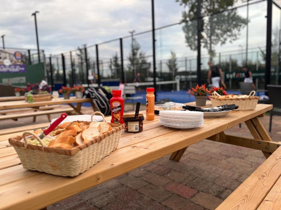 Padel BBQ.jpg