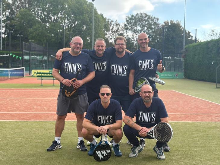 padel team 1 kampioen.jpg