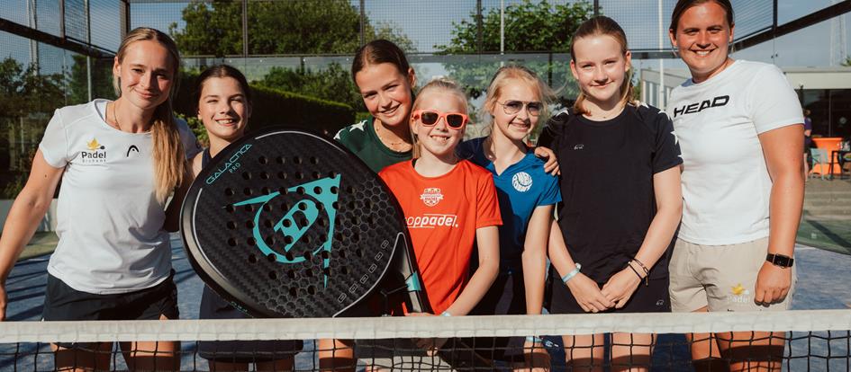 padel-experience-groepsfoto.jpg