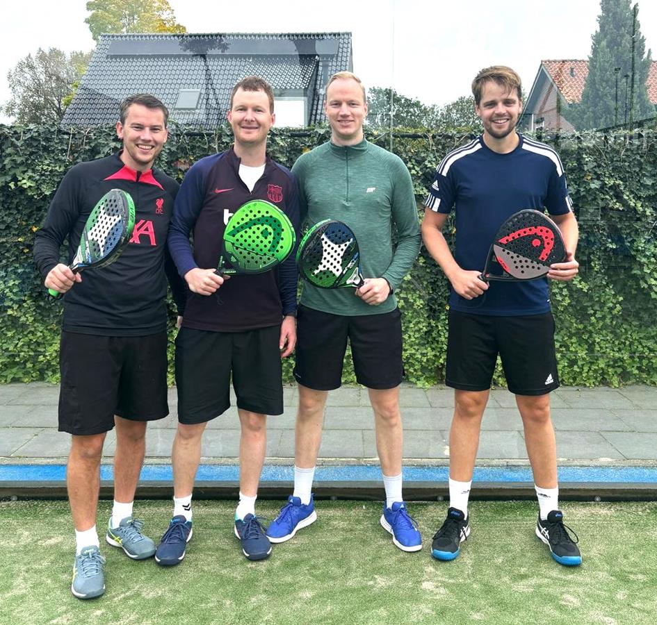 Keltenwoud-Nieuwsflits-#17-3a-kampioensteams-padel-4heren-foto-weet niet welk team._.jpg