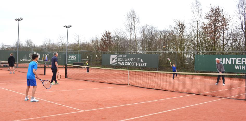 Keltenwoud-Nieuwsflits-2025-#16-2-FCT-tennisclinic-foto-NicodeGouw.JPG