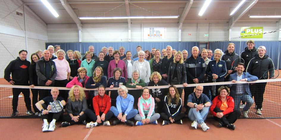 Keltenwoud Vrijwilligerskorps en trainers 22nov2025 camera NicodeGouw.JPG