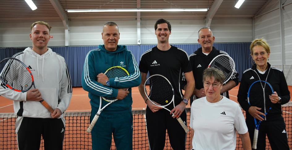 FCT 4 tennis- en 2 rolstoeltrainers 24 nov. 2025 foto Nico de Gouw.JPG