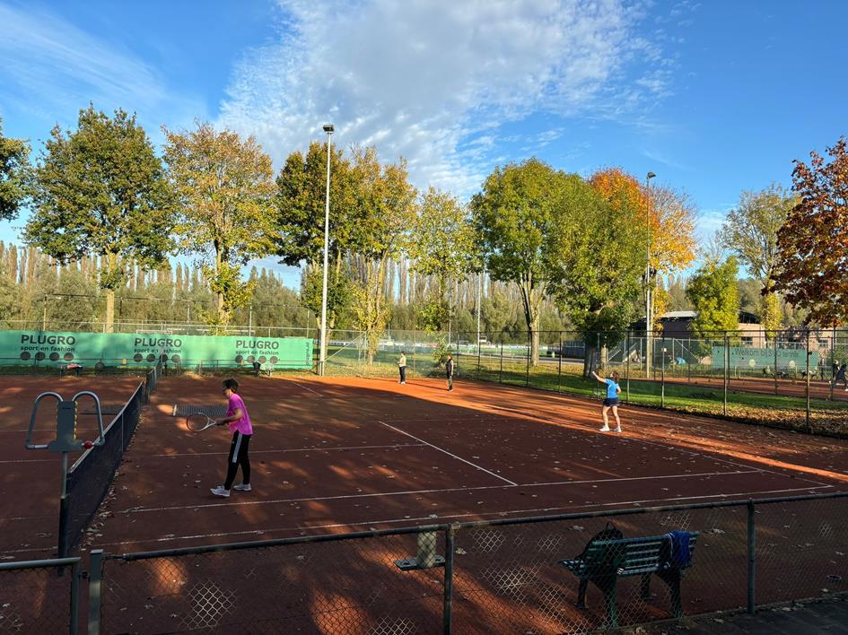 tennis 2.jpg