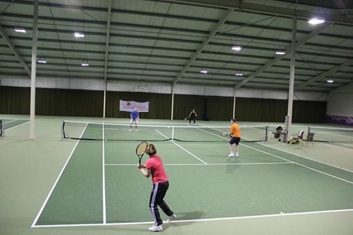 20150904_tennishal.jpg