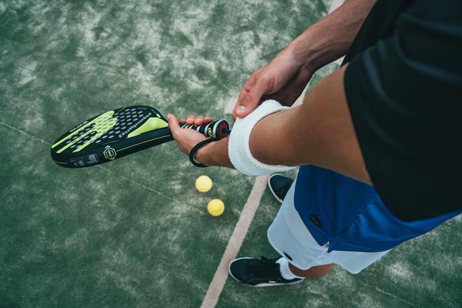 Padelspeler polsband.jpg
