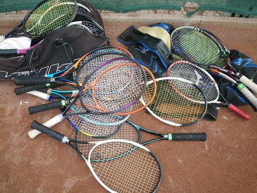 tennis-racket-597505_1920.jpg