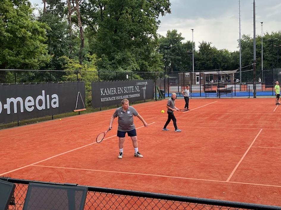 De heren 55+ in actie bij TPC Cash.jpeg