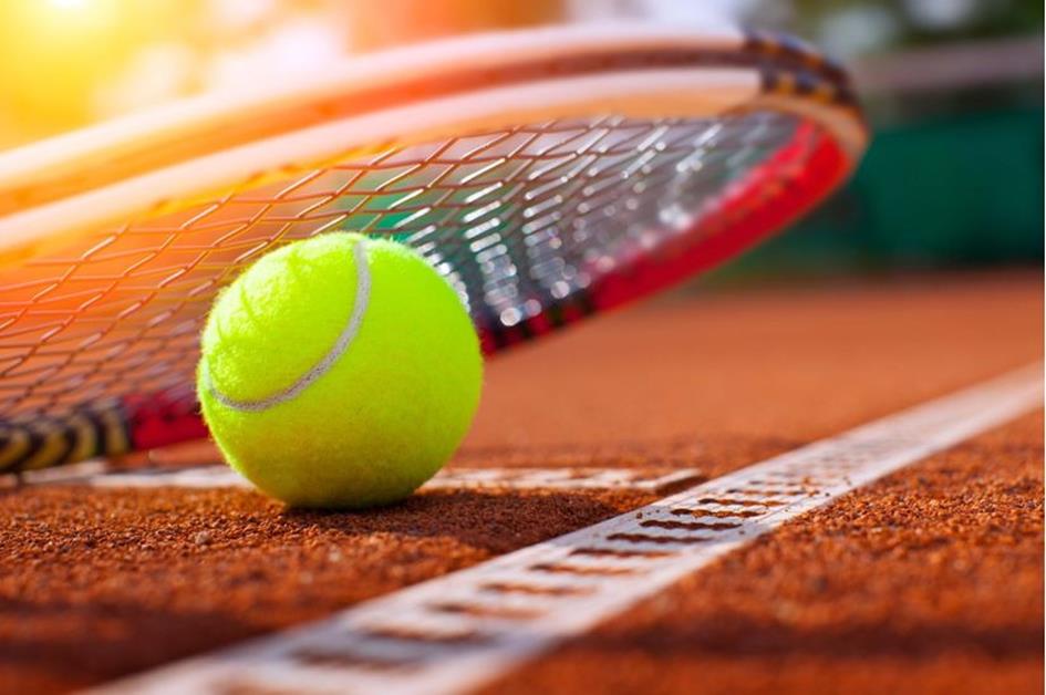 tennisa.jpg