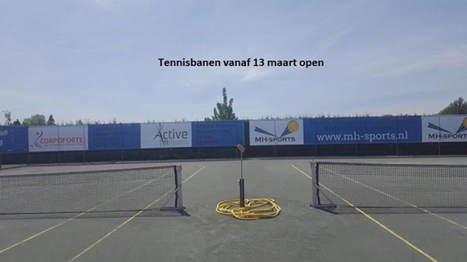 tennisbanen geopend.jpg