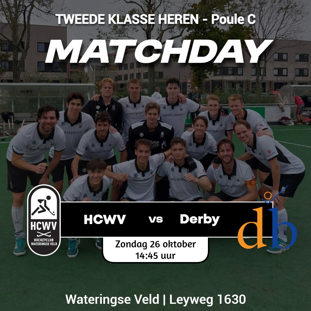 Hockey duel op een waterveld 