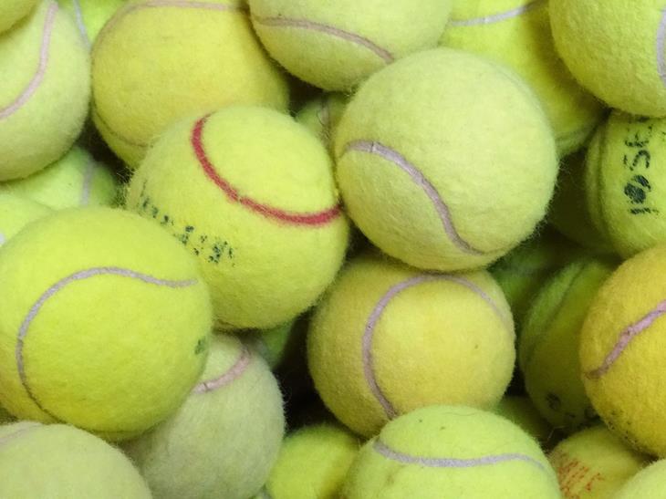 tennis-balls-4231358_1280.jpg