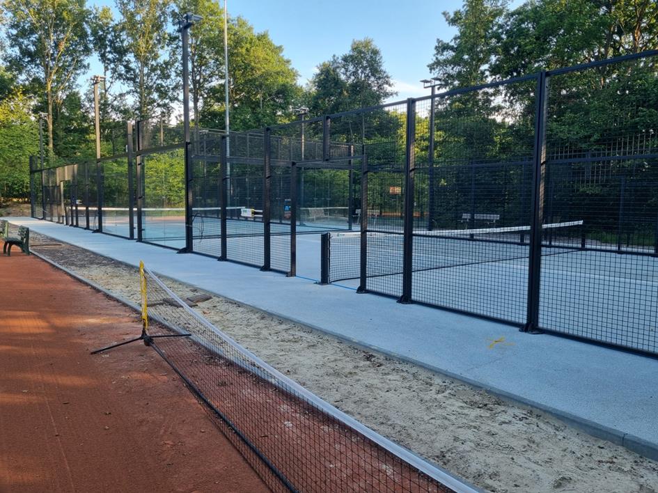 Aanleg_padelbanen.jpg