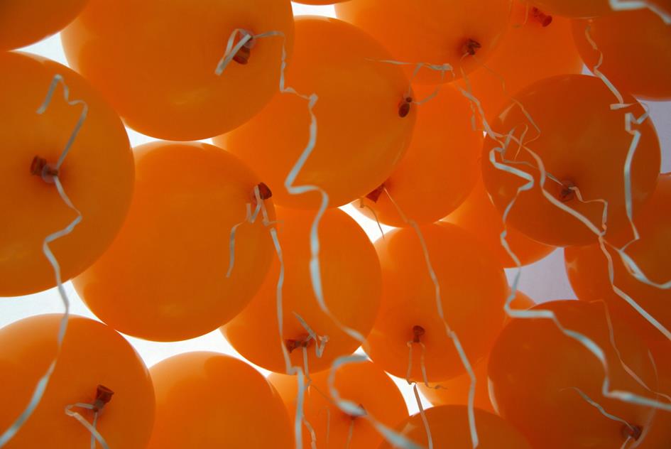 Koningsdag ballonnen oranje.jpg