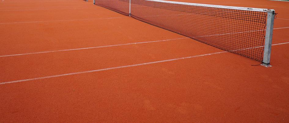 Domo Smashcourt red sand_Ref CH TC Schmitten_web2000px_tiny kopie.jpg