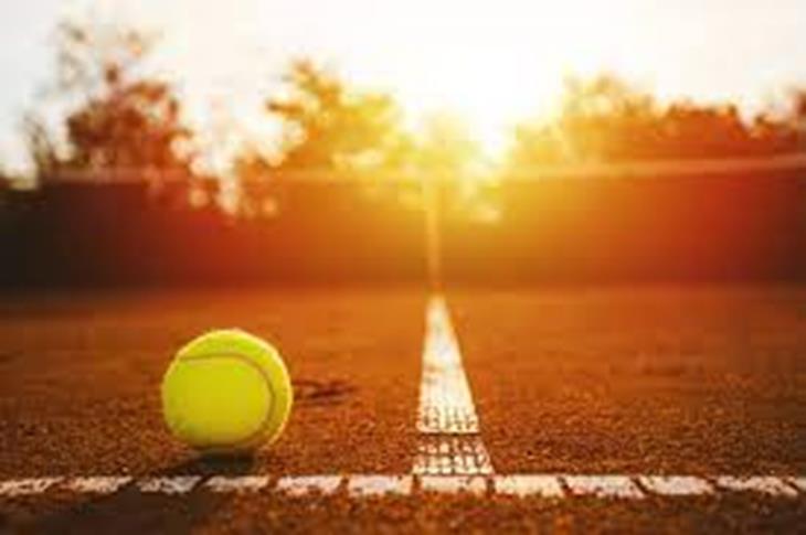 Tennis en zon.jpg