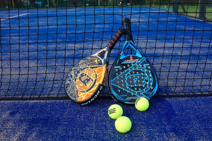 padelrackets-met-padelballen_49213133541_o.jpg