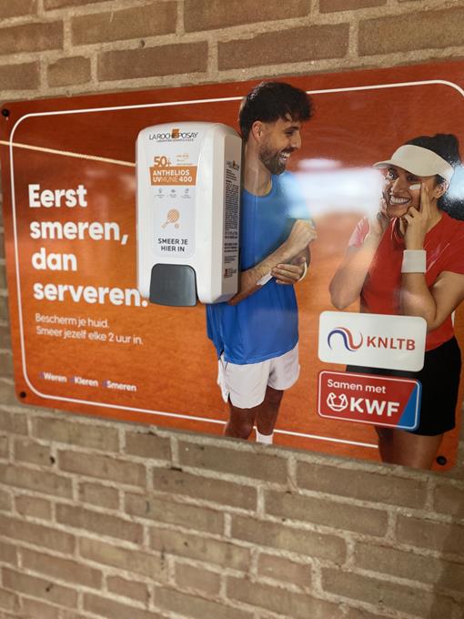 Zonnebranddispenser.jpg