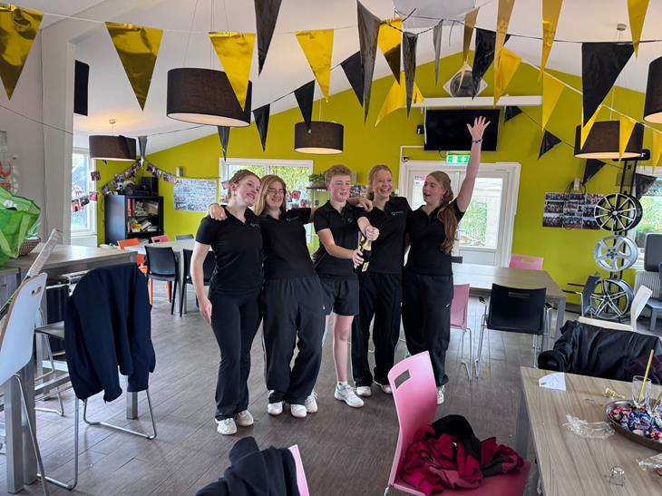 jeugd meiden kampioen 2.jpg