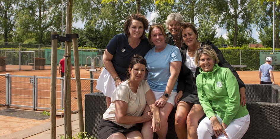 2025-05-17a ATV Tennis Dames Zaterdag (102) - Teamfoto 3e klasse (hoofdfoto - verkleind).jpg