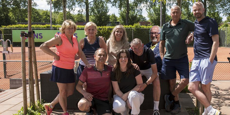 2025-05-17c ATV Tennis GD1 Zaterdag (103) - Teamfoto 4e klasse COMPILATIE (hoofdfoto - verkleind).jpg