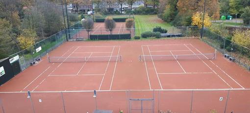 tennisbaan oosterhesselen.jpeg