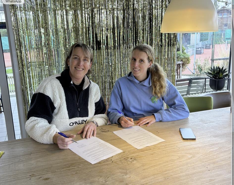 Nov2025Handtekening tennisschool.jpg